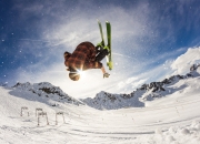 九游娱乐-英超争冠之夜，克莱关键回合不手软