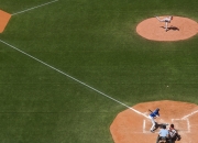 九游体育平台-上海风暴席卷孟菲斯，詹姆斯关键一球，中国篮球的里程碑之夜