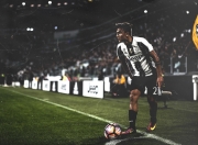 九游app下载-维尼修斯教科书级表现引领巴西，秘鲁高效战术速胜瑞典