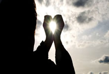 九游娱乐官方-青岛中能实力抗衡，冲击联赛积分榜！的简单介绍