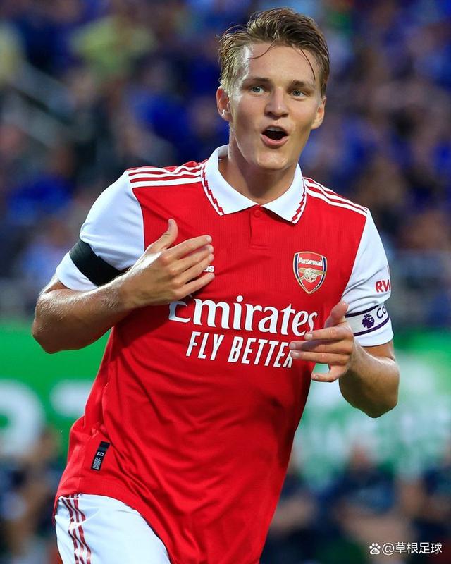 瓦伦西亚绝地反击曼城，厄德高完成帽子戏法的简单介绍