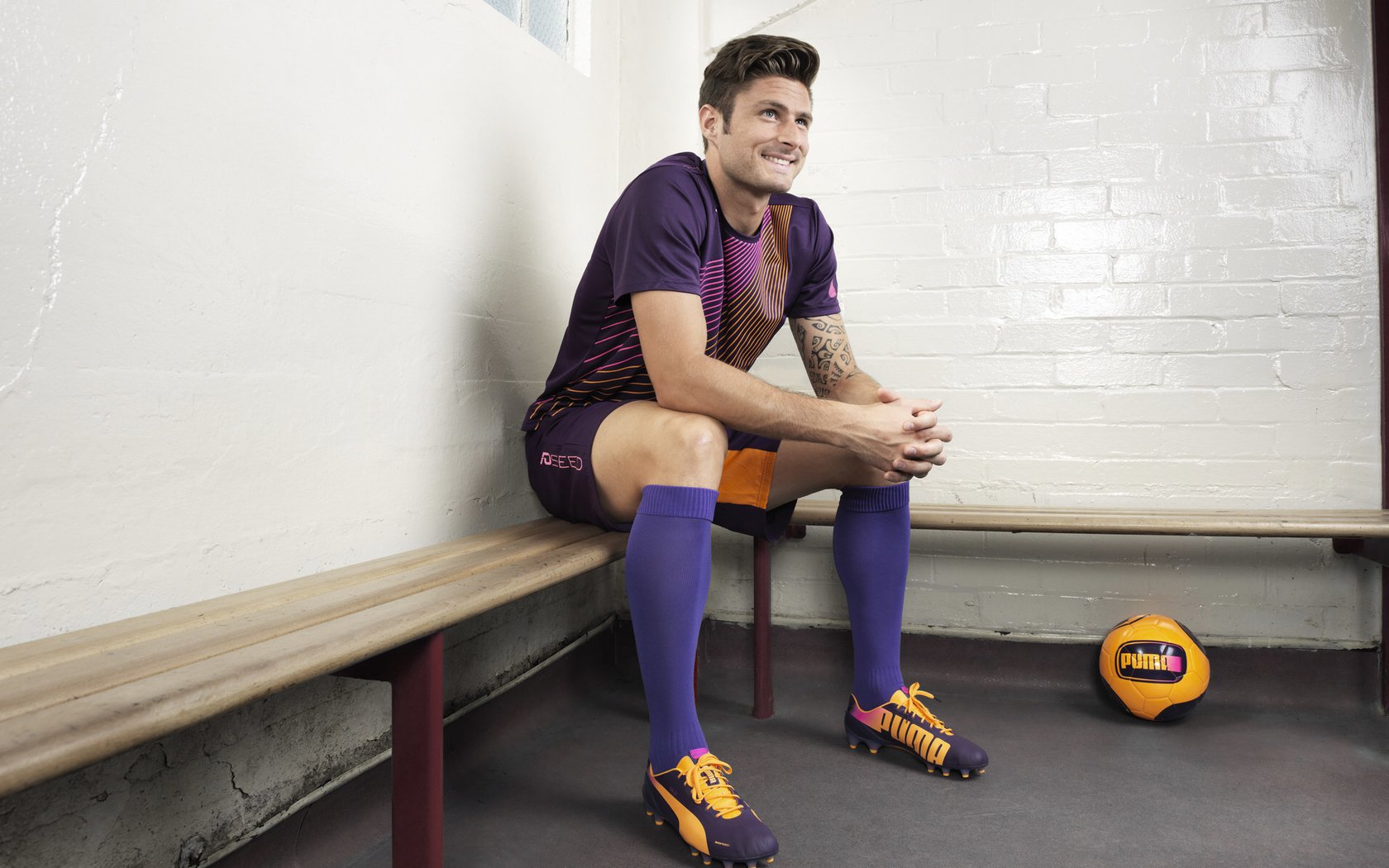 冰与火的淬炼，巴尔韦德爆发，冰岛生死战逆袭英格兰