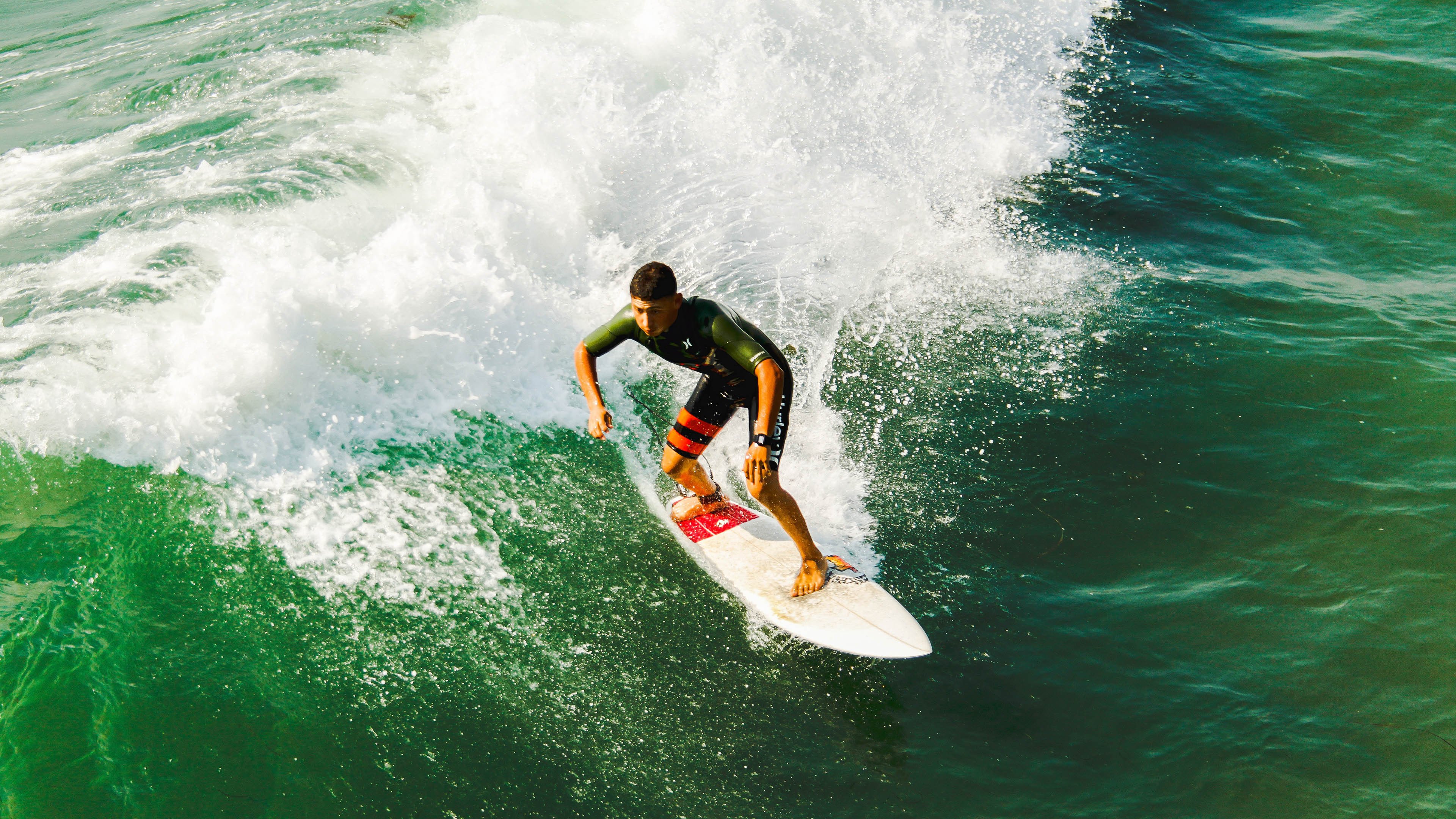 冰与火的对决，加拿大洪流冲垮毕尔巴鄂铁壁，姆巴佩化身防守密钥锁死胜负