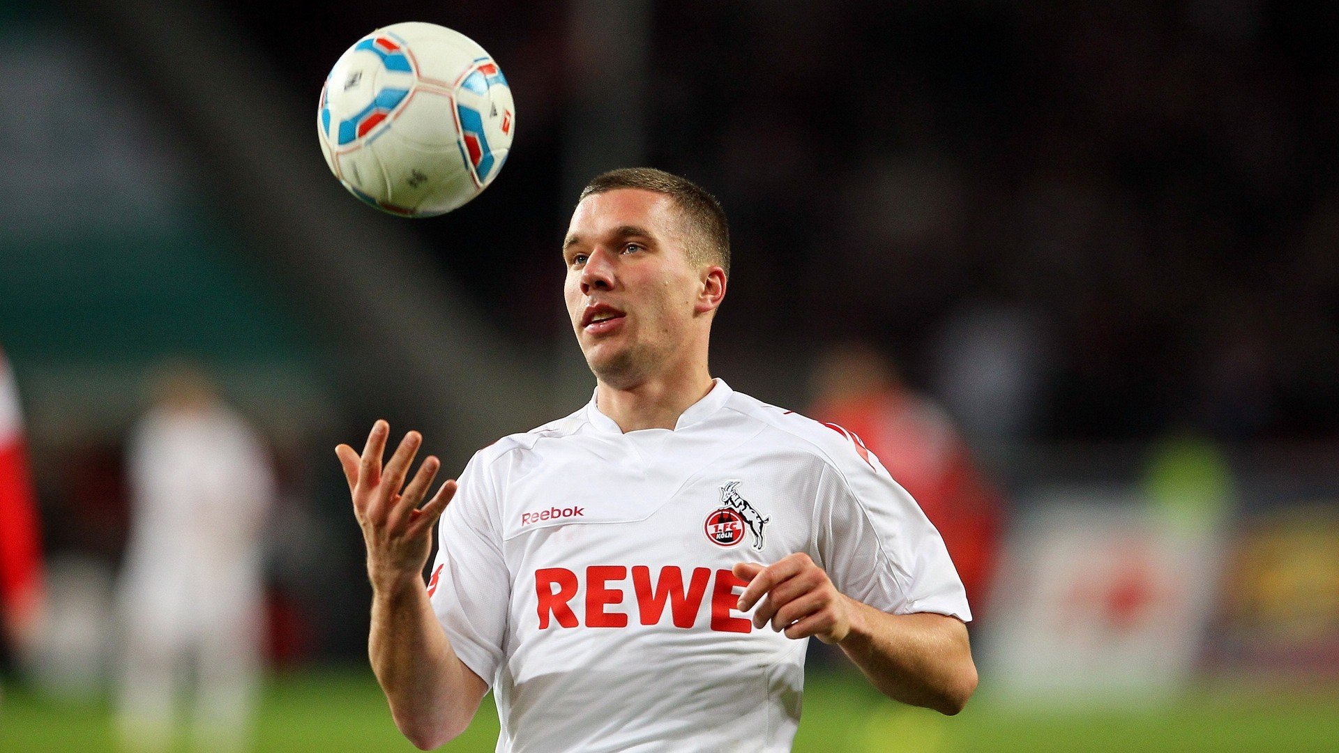 克瓦拉茨赫利亚的加时魔法，格鲁吉亚天才如何接管欧冠，击碎拜仁的德国堡垒